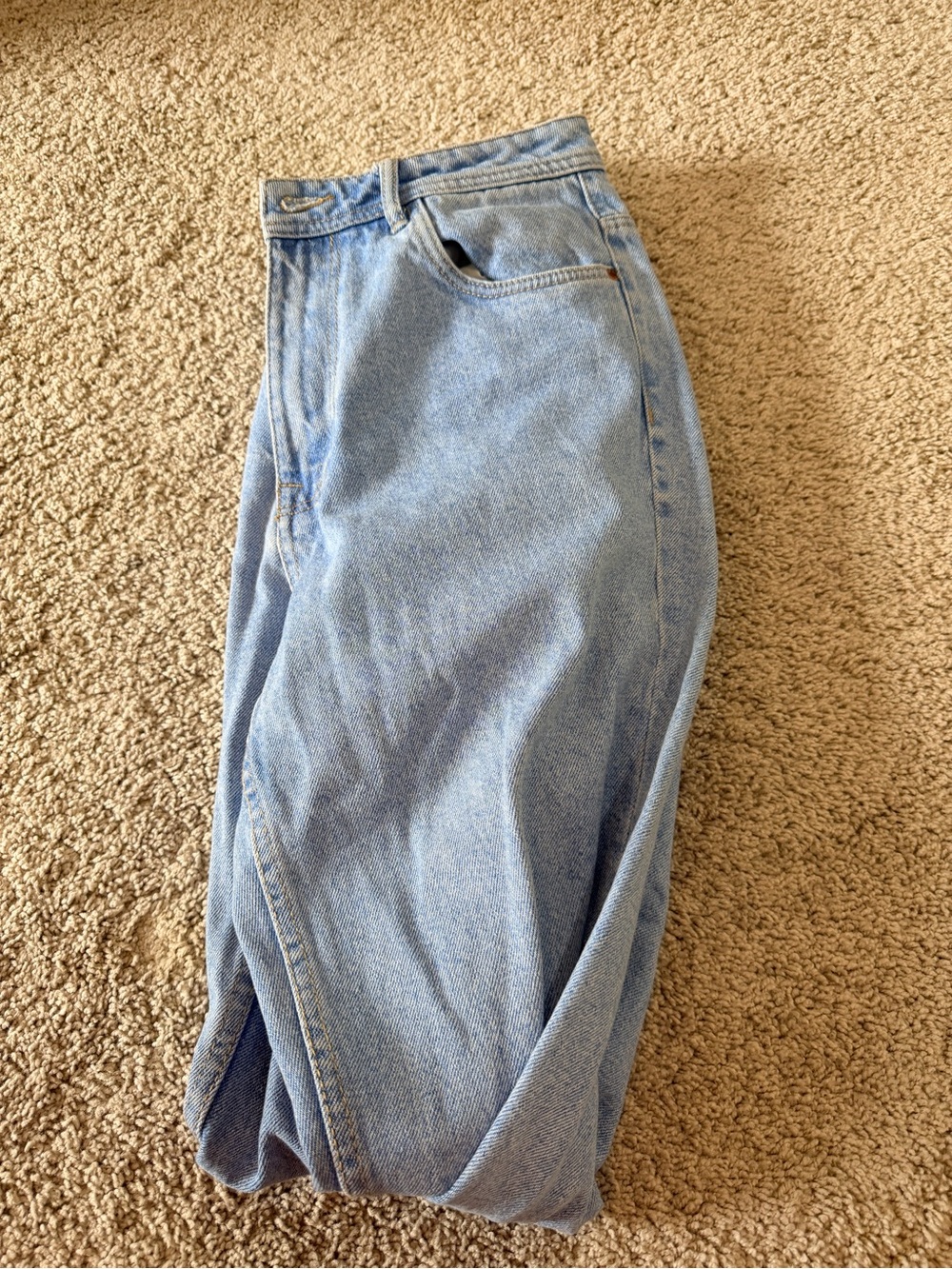 Zara Light Wash High-Rise Women's Jeans